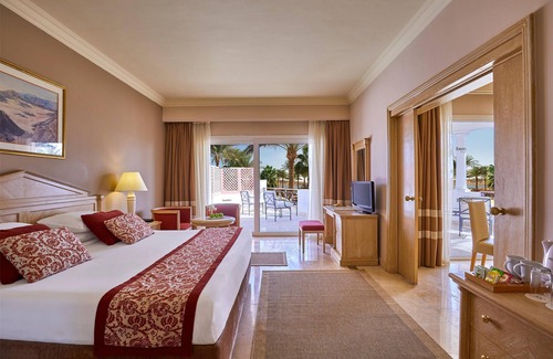 Ras Umm Sid Hotel | Elegant Iberotel Palace: Adults-Only Paradise Awaits