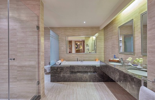 Ras Umm Sid Hotel | Elegant Iberotel Palace: Adults-Only Paradise Awaits