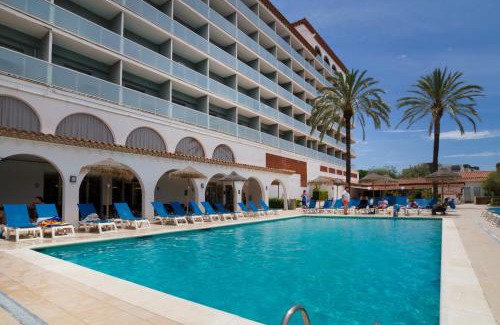 Sant Salvador Hotel | Discover Ibersol Playa Dorada: Family-Friendly Retreat