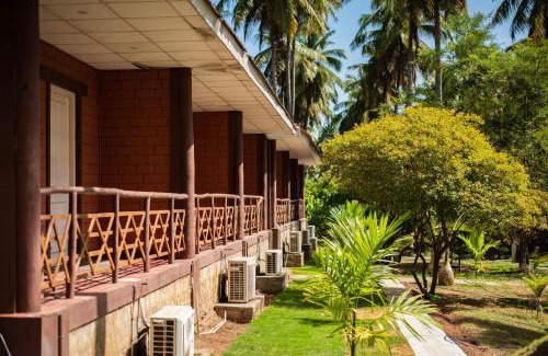 Udumalaipettai Resort | Relaxing Ibex River Resort in Pollachi with Pool & Ocean View