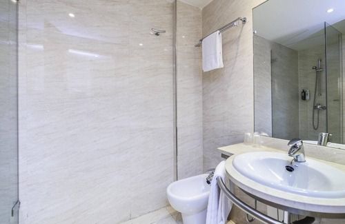 Alcala de Henares Hotel | Discover ibis Alcalá de Henares la Garena with Spa & Dining