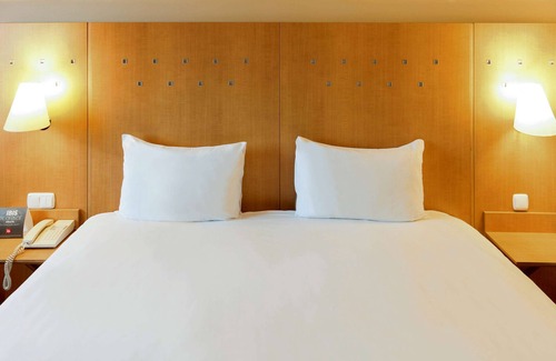 Alcala de Henares Hotel | Discover ibis Alcalá de Henares la Garena with Spa & Dining