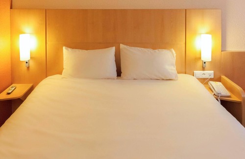 Alencon Hotel | Inviting ibis Alencon: Guest Rated 8.6, Spa & Breakfast Included