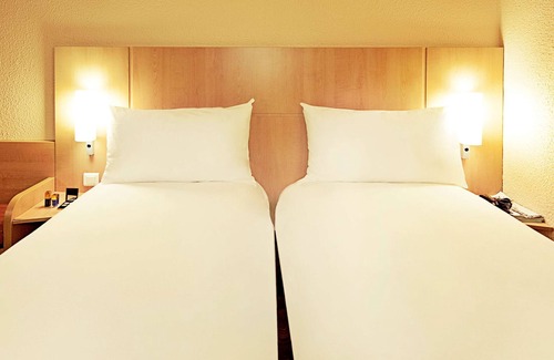 Alencon Hotel | Inviting ibis Alencon: Guest Rated 8.6, Spa & Breakfast Included