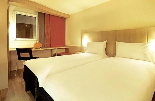 Antofagasta Hotel | Pet-Friendly ibis Antofagasta with Ocean View & Breakfast