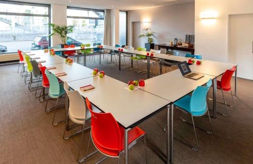 Antwerp Hotel | Pet-Friendly Stay at ibis Antwerpen Centrum with Breakfast