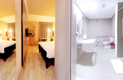 Cabo de Hornos Hotel | Highly Rated ibis Apartado: Family-Friendly with Spa Access