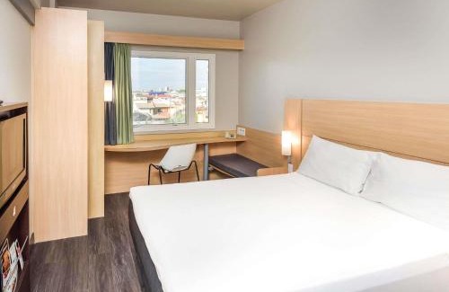 Grageru Hotel | Pet-Friendly ibis Aracaju with Ocean View & Breakfast