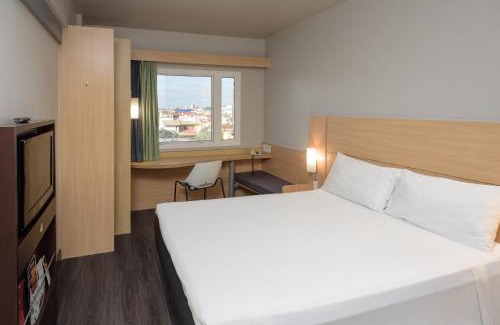 Grageru Hotel | Pet-Friendly ibis Aracaju with Ocean View & Breakfast