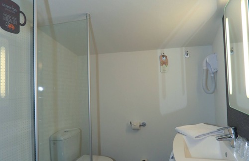 Aurillac Hotel | Relax at ibis Aurillac: Spa and Breakfast Included!