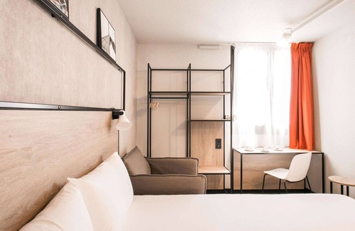 Avignon Hotel | Discover ibis Avignon Sud: Guest Rated 8.2/10 with Pool
