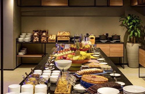Nacoes Hotel | Pet-Friendly Ibis Balneario Camboriu with Oceanfront Views