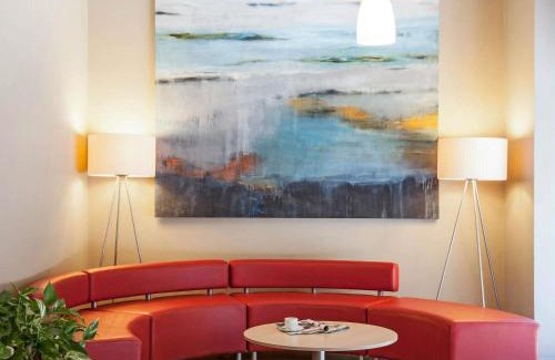 Mollet del Valles Hotel | Pet-Friendly Ibis Barcelona Mollet with Top Amenities