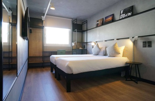Granollers Hotel | Relax at ibis Barcelona Montmelo-Granollers with Pool & Spa