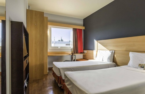 Barretos Hotel | Comfortable Ibis Barretos: Guest Rated 8.4, Pool & Spa