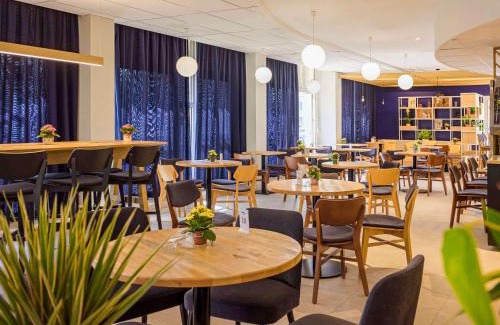 Danjoutin Hotel | Pet-Friendly ibis Belfort Danjoutin with Pool & Ocean View