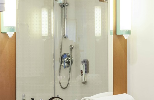 Barakaldo Hotel | Inviting ibis Bilbao Barakaldo with Spa & Family Amenities