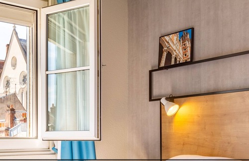 Blois Hotel | Discover ibis Blois Centre Chateau: Rated 8.8, Family-Friendly