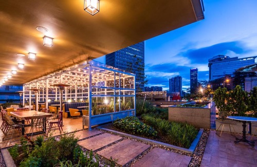 Centro International Hotel | Modern ibis Bogota Museo: Pet Friendly & Family Amenities