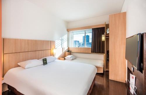 Centro International Hotel | Modern ibis Bogota Museo: Pet Friendly & Family Amenities