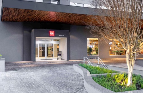 Vila Sonia Hotel | Pet-Friendly ibis Botucatu: Great Amenities and 8/10 Reviews