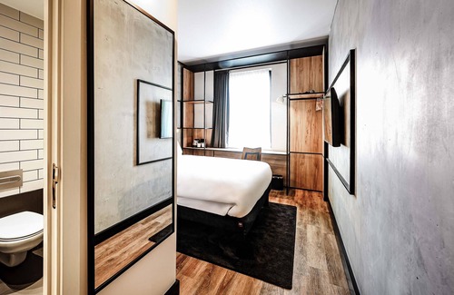 Bridgwater Hotel | Eco-Friendly ibis Bridgwater with Family Amenities & Dining