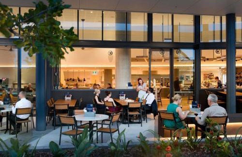 Brisbane Airport Hotel | Convenient ibis Brisbane Airport with Family-Friendly Amenities
