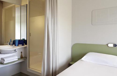 Saint-Pourcain-sur-Sioule Hotel | Budget-Friendly ibis budget Saint Pourcain with Great Amenities