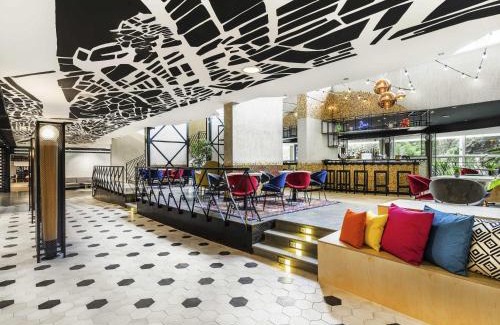 Krisztinavaros Hotel | Discover ibis Budapest Castle Hill: Pet Friendly Getaway