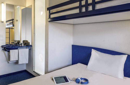 Raeren Hotel | Cozy ibis budget Aachen Raeren Grenze for Your Next Getaway