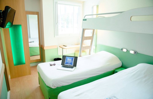 Le Blanc-Mesnil Hotel | Budget-Friendly Stay at ibis budget Aeroport le Bourget