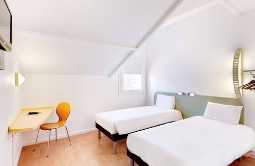 Le Passage Hotel | Budget-Friendly ibis budget Agen with Spa & Family Dining
