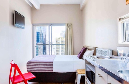 Auckland Central Business District Apartment | Budget-Friendly ibis budget Auckland Central with Hot Tub