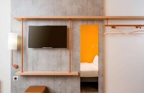 Besancon Hotel | Budget-Friendly ibis budget Besançon Centre Gare Awaits