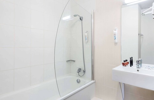 Bobigny Hotel | Budget-Friendly ibis budget Bobigny Pantin with Breakfast