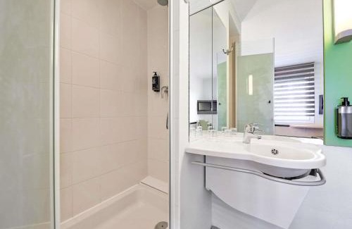 Villenave-d'Ornon Hotel | Budget-Friendly ibis budget Bordeaux Sud for Families & Pets