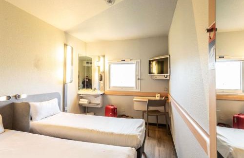 Bourges Hotel | Pet-Friendly Comfort at ibis budget Bourges