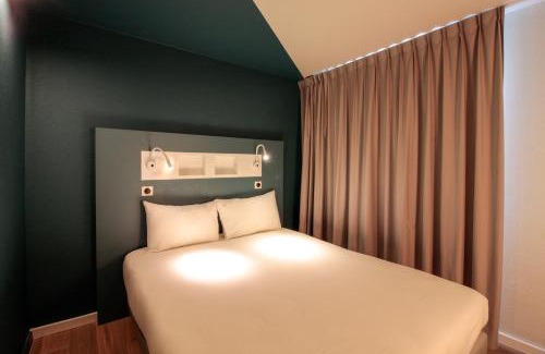 Cahors Hotel | Budget-Friendly ibis budget Cahors with Pool & Oceanfront Views
