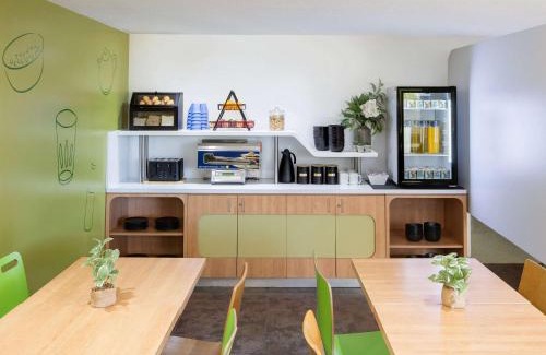 Campbelltown Hotel | Budget-Friendly ibis Budget - Campbelltown for Families