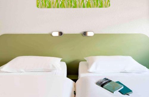 Chatellerault Hotel | Budget-Friendly Stay at ibis budget Châtellerault Nord