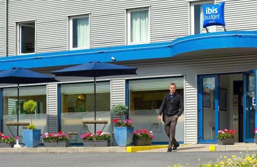 Heppignies Hotel | Budget-Friendly ibis Budget Charleroi Airport with Great Amenities