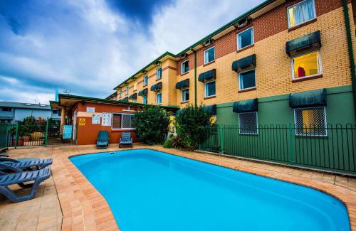 Coffs Harbour Hotel | Budget-Friendly ibis Budget Coffs Harbour with Pool Access