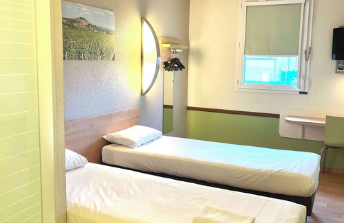 Cosne-Cours-sur-Loire Hotel | Budget-Friendly Stay at ibis budget Cosne-sur-Loire