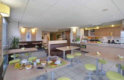 Cosne-Cours-sur-Loire Hotel | Budget-Friendly Stay at ibis budget Cosne-sur-Loire