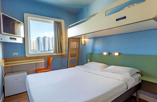 Jundiai Hotel | Budget-Friendly ibis Budget Jundiai Shopping with Pool & Dining
