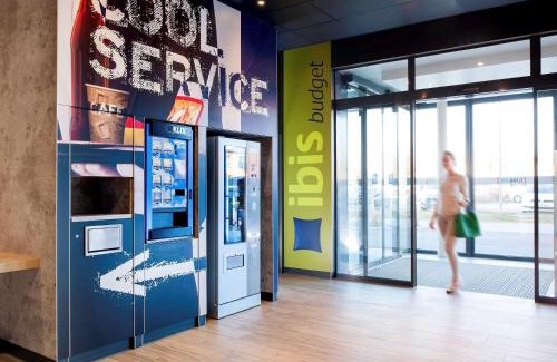 Konstanz Hotel | Budget-Friendly ibis budget Konstanz with Pool & Pet Amenities