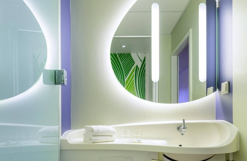 Krefeld Hotel | Budget-Friendly ibis budget Krefeld Messe with Breakfast