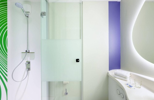 Krefeld Hotel | Budget-Friendly ibis budget Krefeld Messe with Breakfast