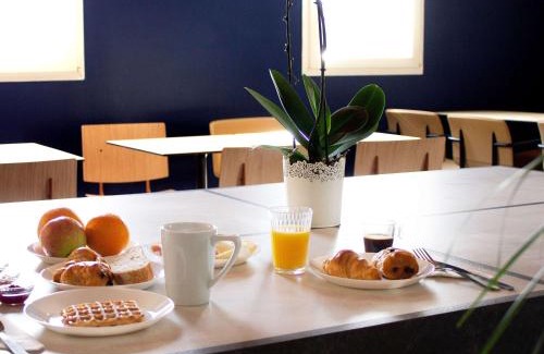 Aimargues Hotel | Budget-Friendly ibis budget Lunel Porte de Camargue Stay