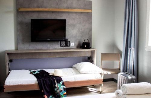 Aimargues Hotel | Budget-Friendly ibis budget Lunel Porte de Camargue Stay